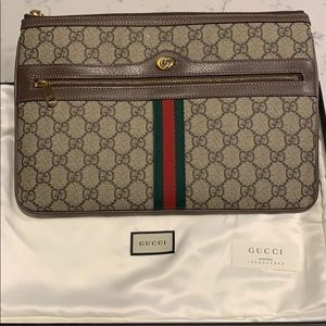 Gucci Ophidia GG Supreme Pouch